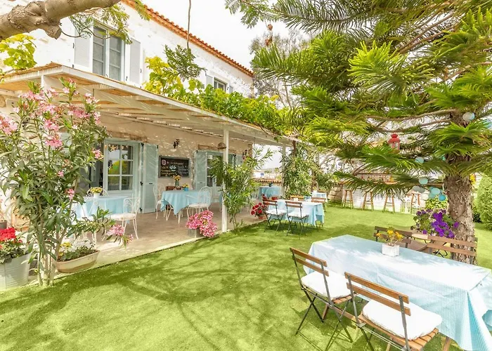 Deniz Kabugu Hotel 2*